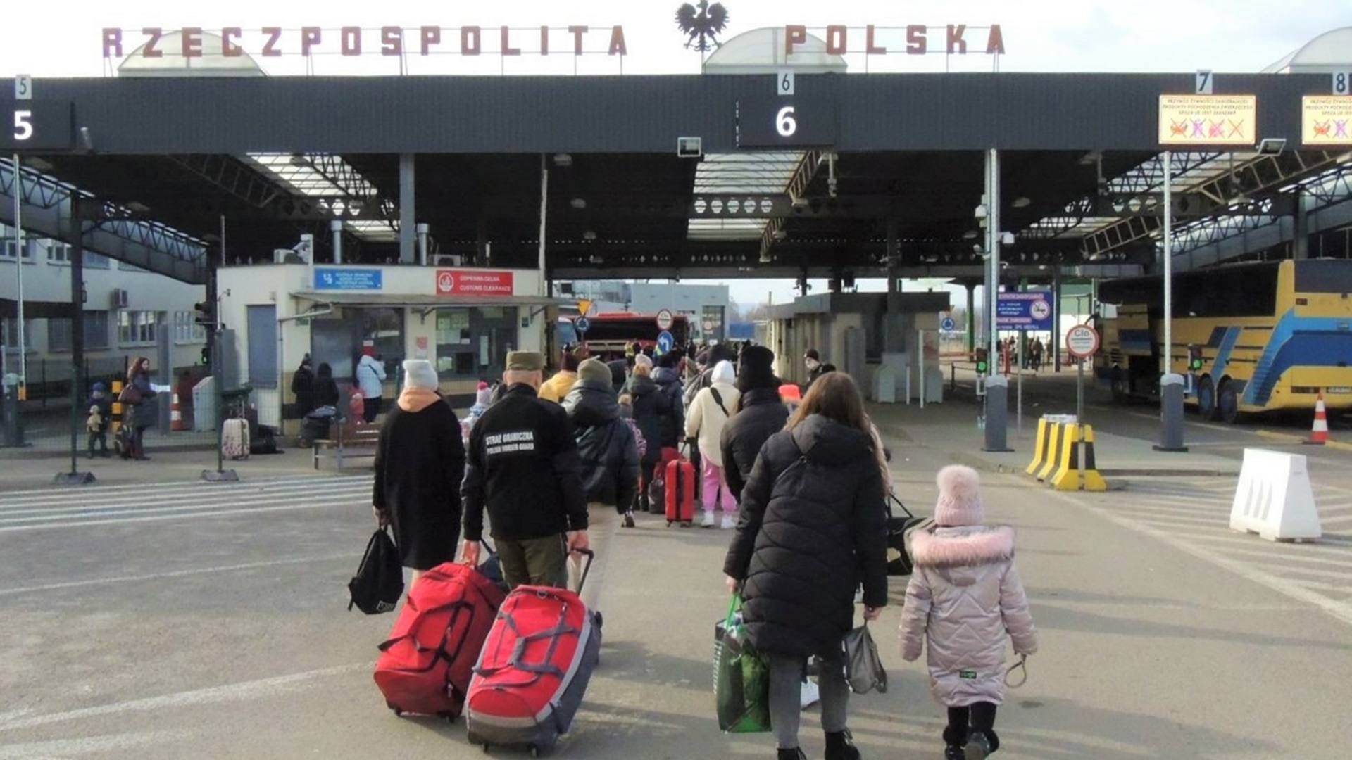 Pomagajmy, ale nie działajmy na własną rękę - apelują organizacje