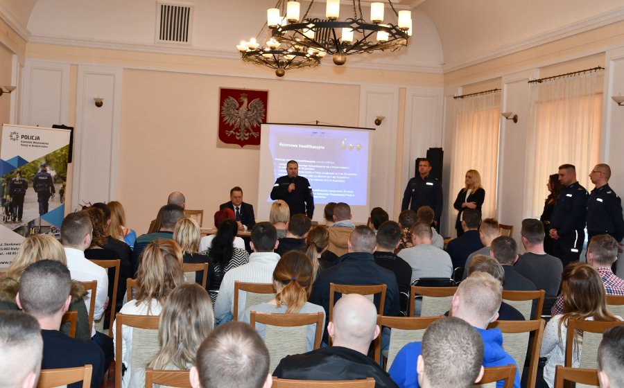 "Zostań jednym z nas" - namawiają podlascy policjanci