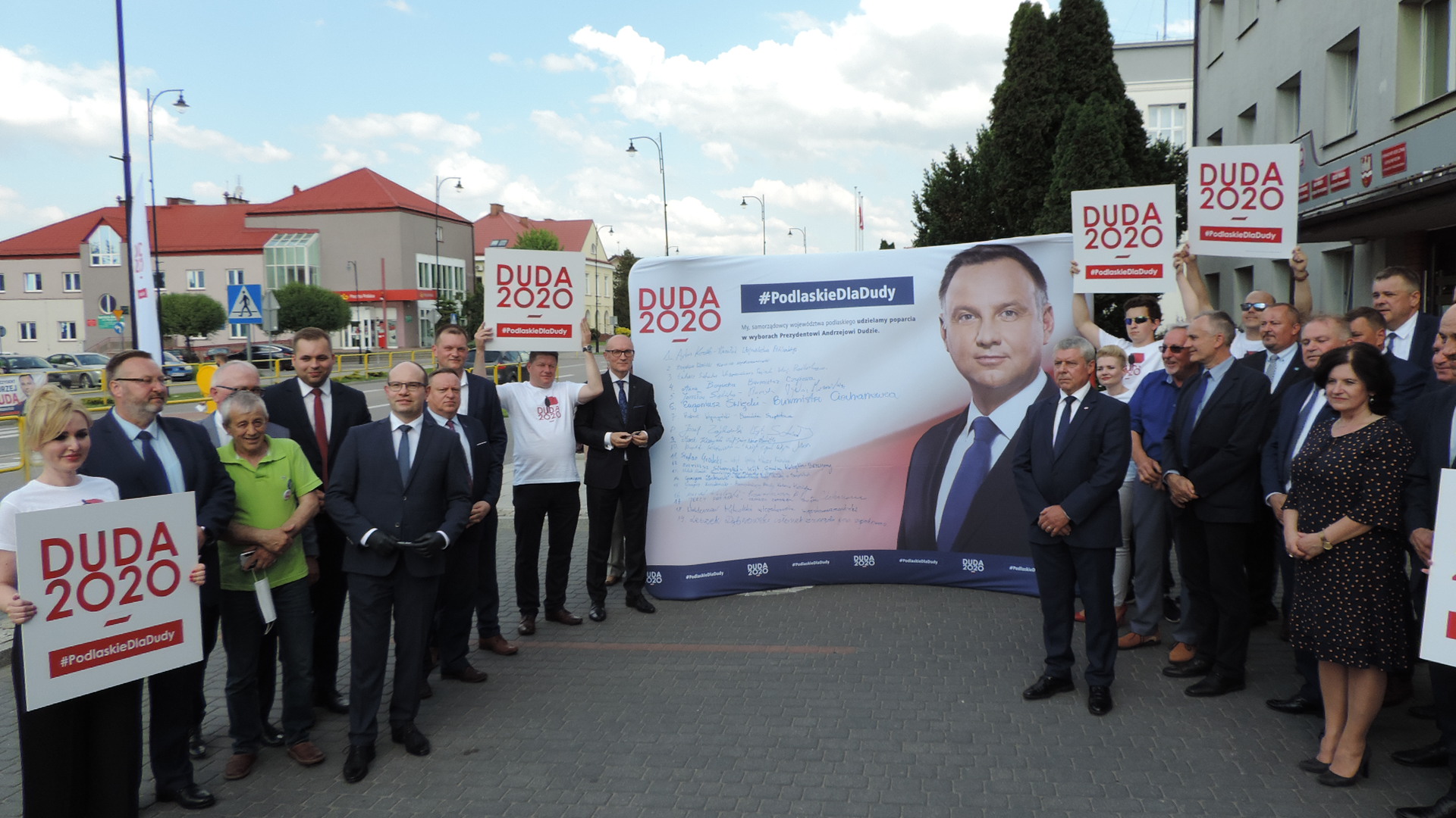 Związani z PiS samorządowcy powołali inicjatywę wspierającą reelekcję Andrzeja Dudy