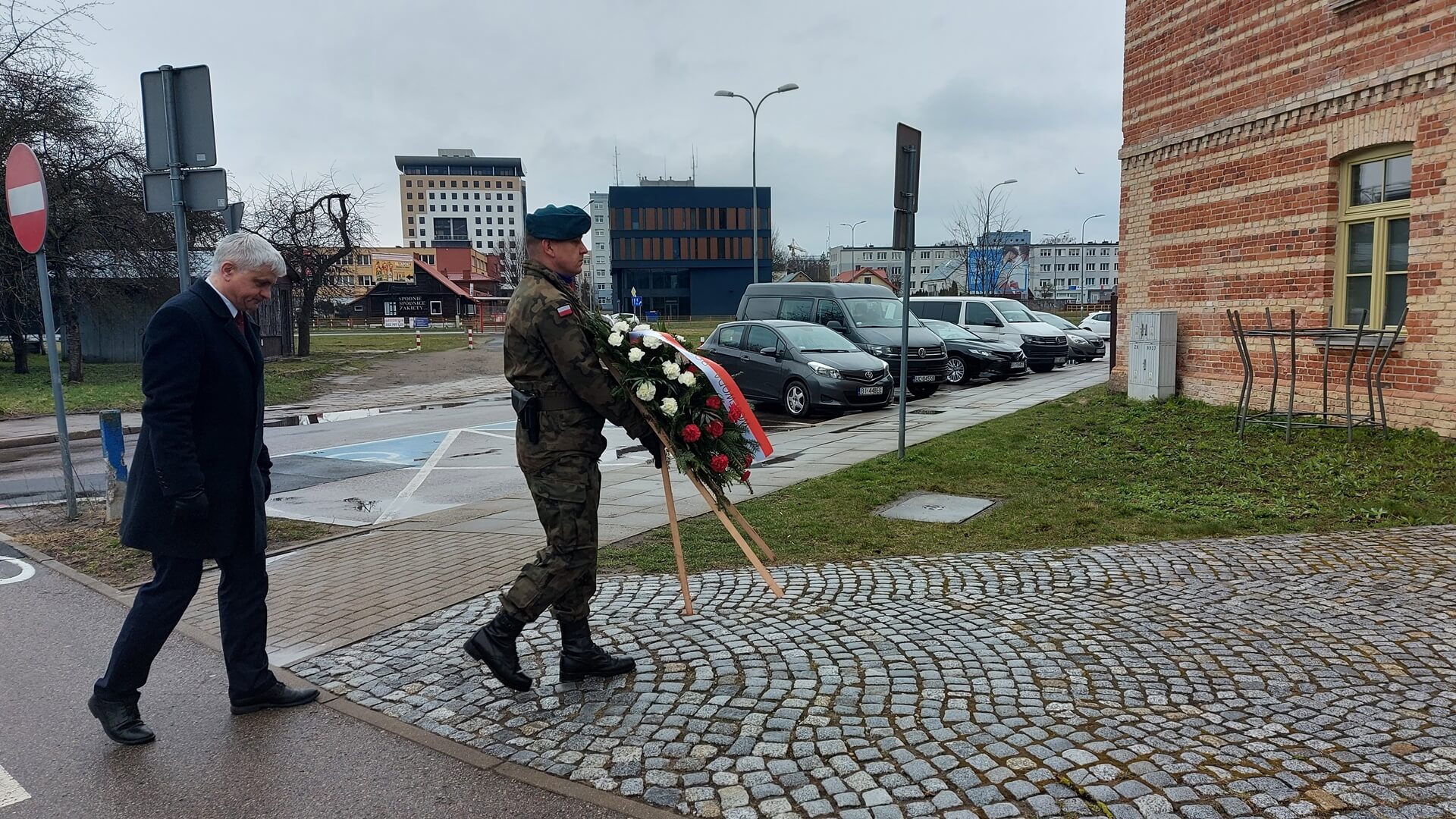 12. rocznica katastrofy pod Smoleńskiem - obchody w Białymstoku [zdjęcia]
