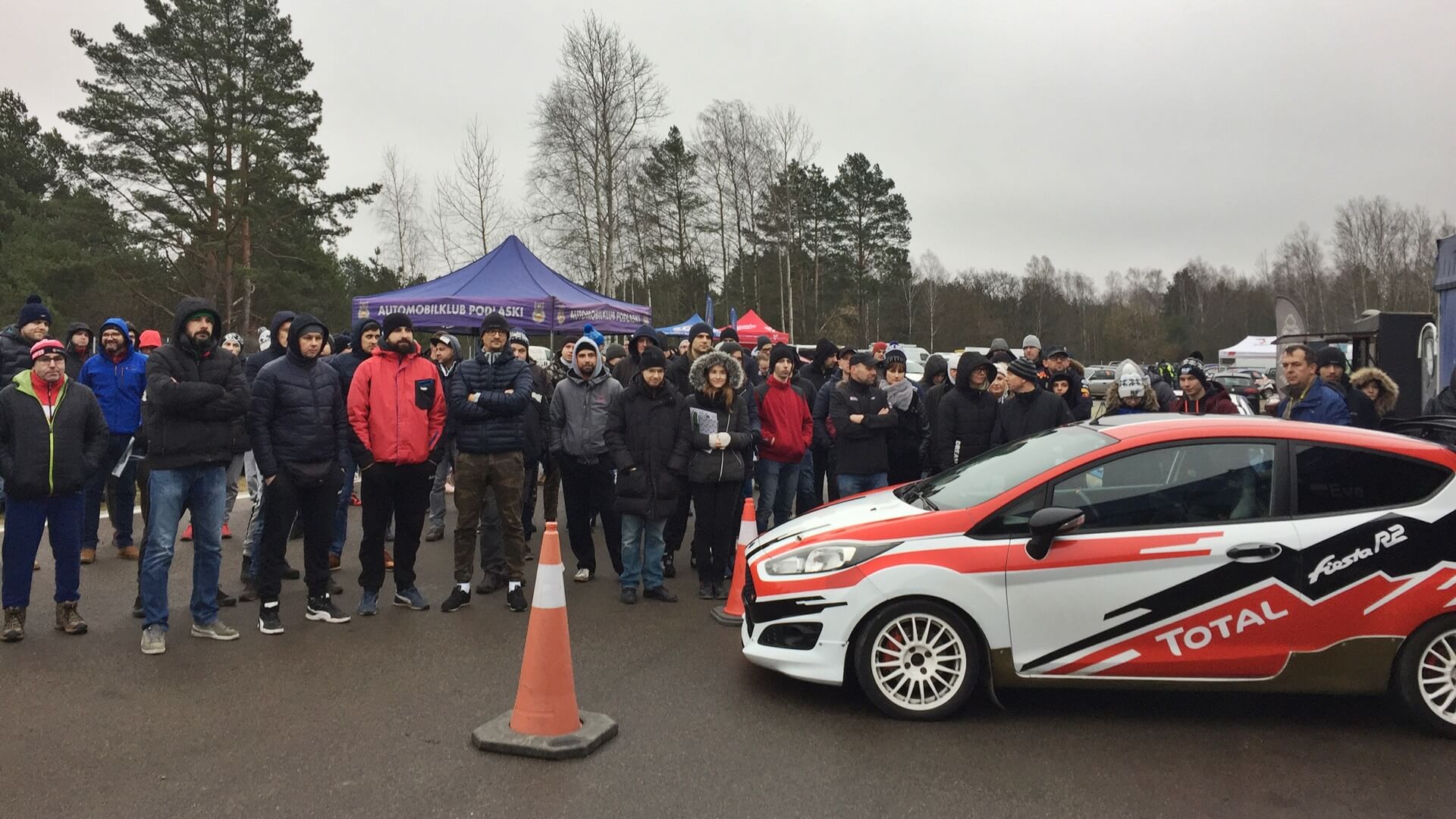 Ponad 60 załóg wystartowało w ostatnim wyścigu Samochodowych Mistrzostw Białegostoku