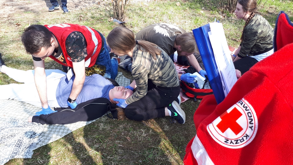 12 drużyn rywalizowało w zawodach ratownictwa medycznego PCK