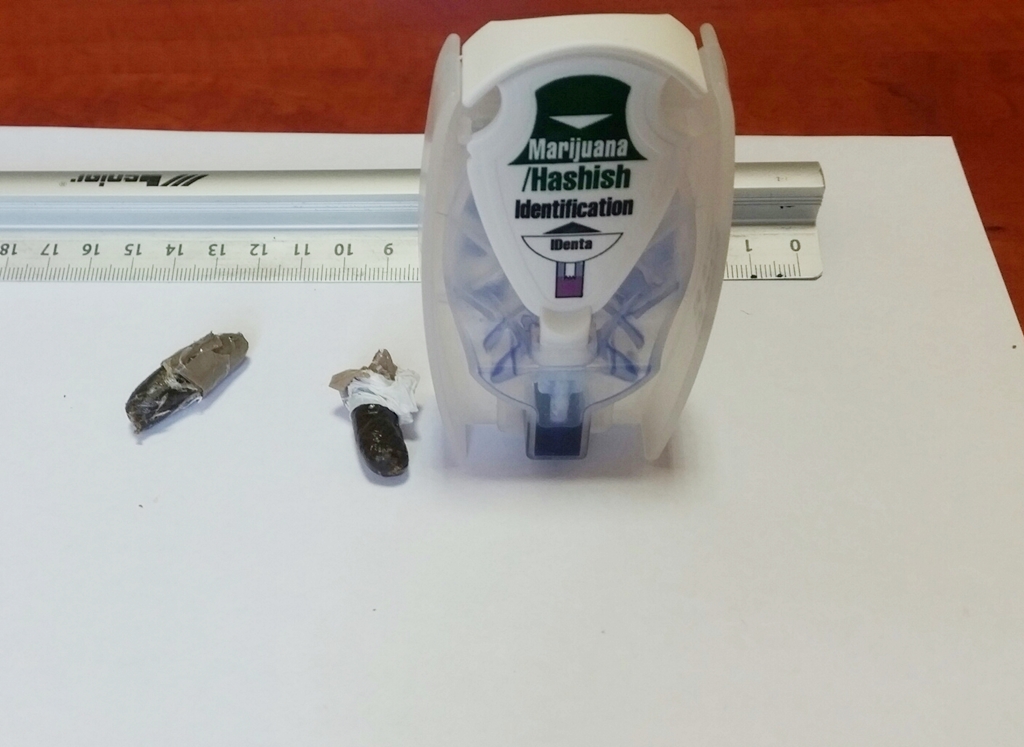 W białostockim areszcie matka próbowała dostarczyć synowi haszysz