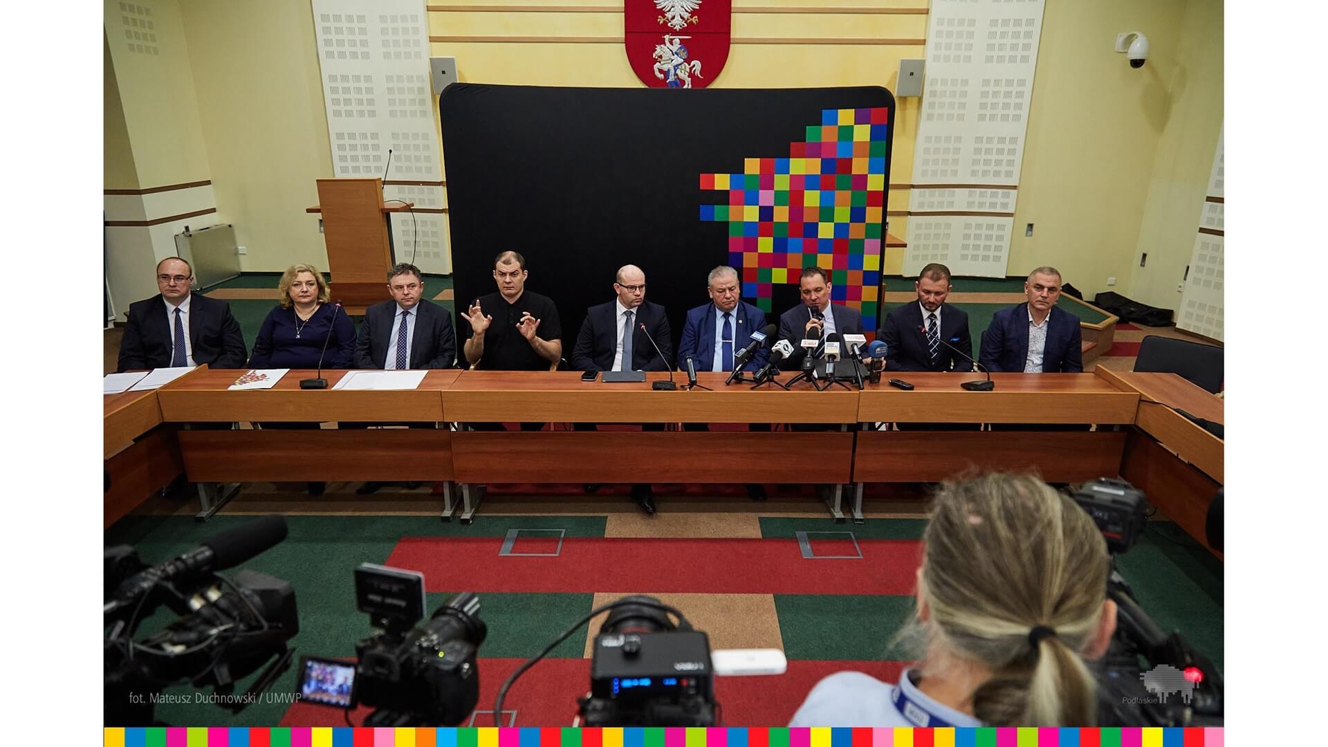 Konferencja marszałka województwa podlaskiego ws. koronawirusa