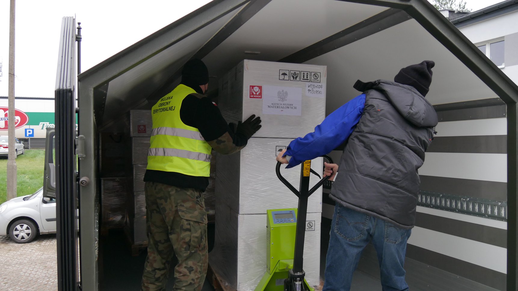 14 podlaskich szpitali otrzyma dodatkowy sprzęt do walki z COVID-19