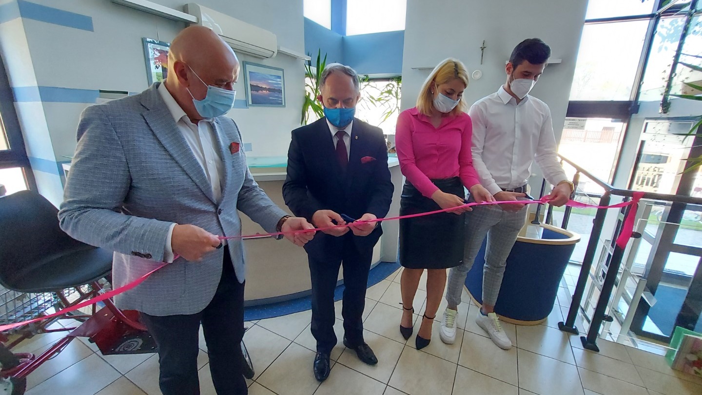 W Suwałkach powstała darmowa wypożyczalnia sprzętu rehabilitacyjnego dla niepełnosprawnych