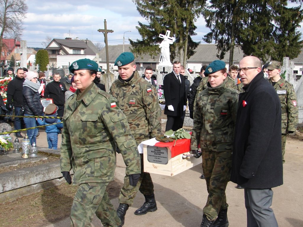 Na cmentarzu w Szumowie pochowano szczątki żołnierzy z 1920 roku