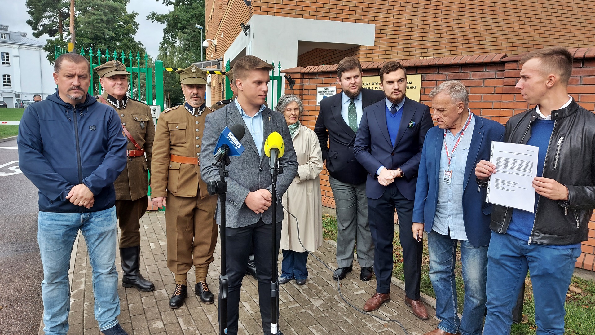 Niektóre podlaskie organizacje stanęły w obronie funkcjonariuszy Straży Granicznej i żołnierzy