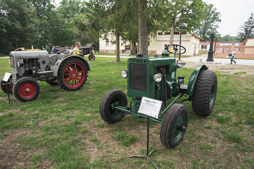 Muzeum Rolnictwa w Ciechanowcu powiększyło swoją kolekcję zabytkowych ciągników i silników