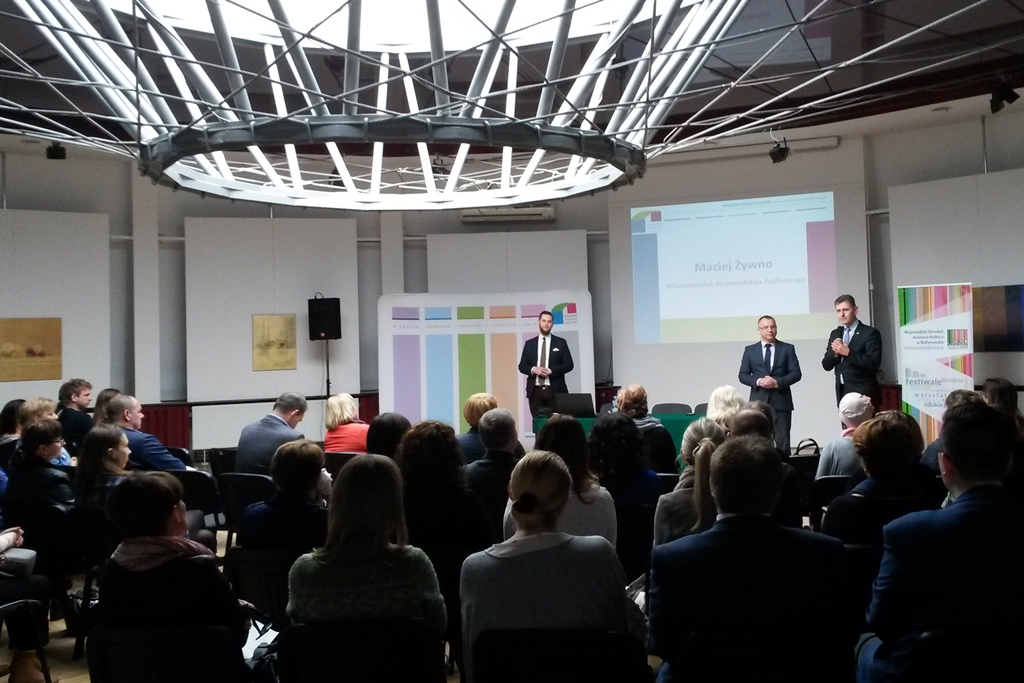 120 tys. zł na kulturę w gminach w Podlaskiem w ramach "Pomostu kultury"