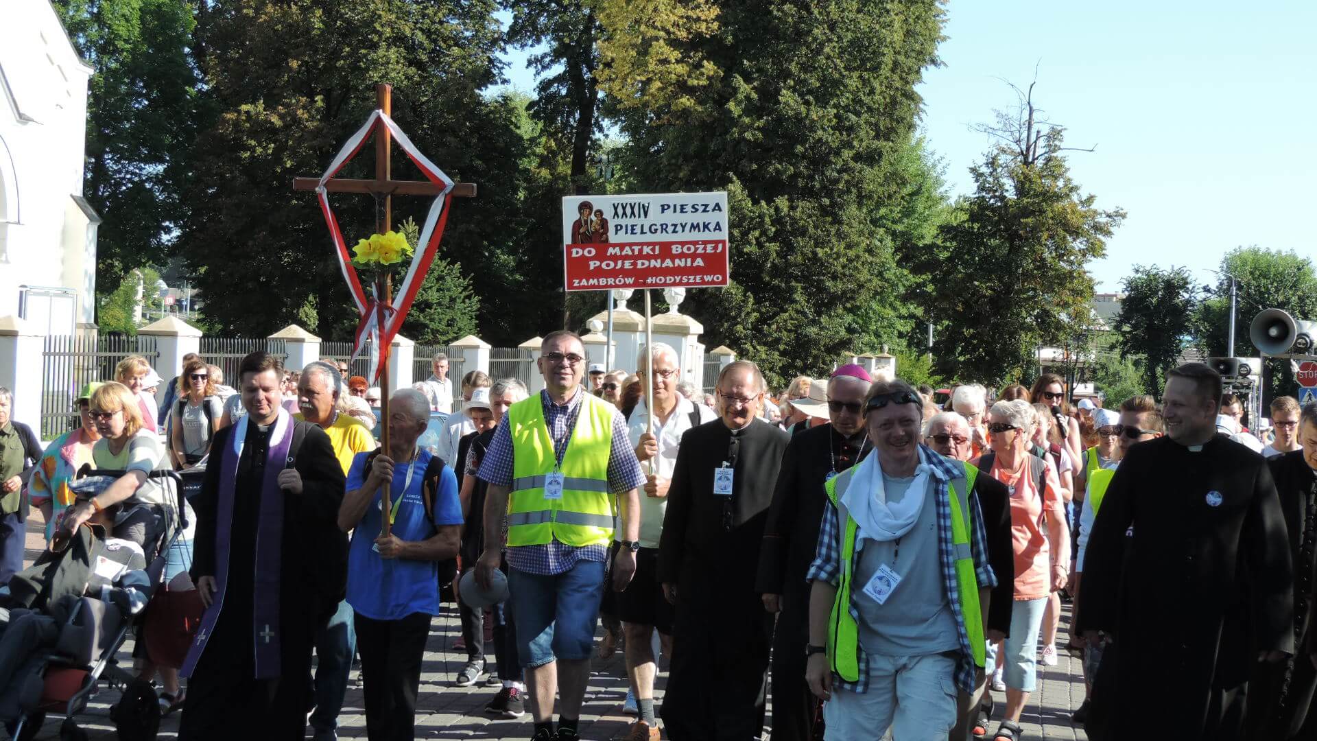 Ponad 120 osób wyruszyło w pielgrzymce z Zambrowa do Hodyszewa