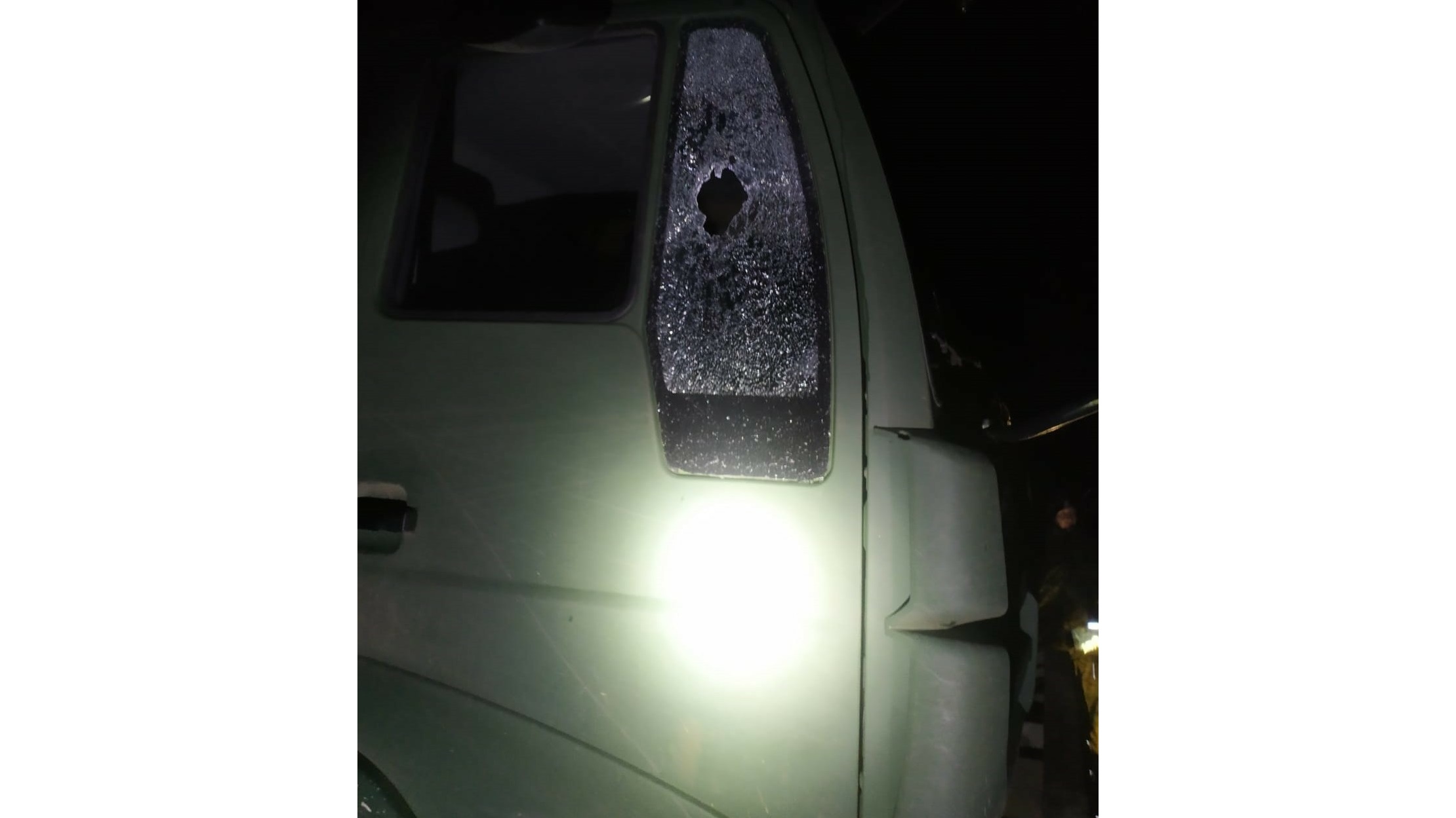 29 osób próbowało we wtorek dostać się nielegalnie do Polski z Białorusi - polskie patrole były obrzucane kamieniami