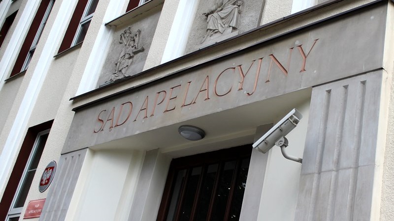 Sąd w Białymstoku utrzymał wyrok dla szajki zajmującej się handlem przemycanymi papierosami i alkoholem