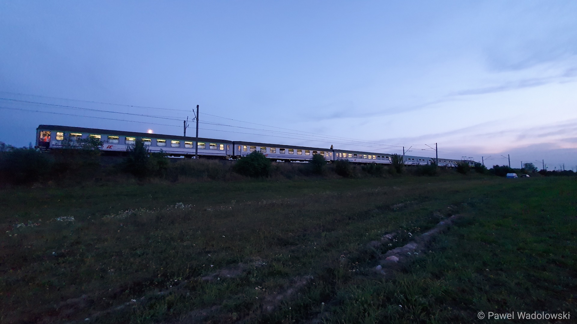 Dwoje młodych ludzi zginęło pod kołami pociągu w okolicach Czyżewa