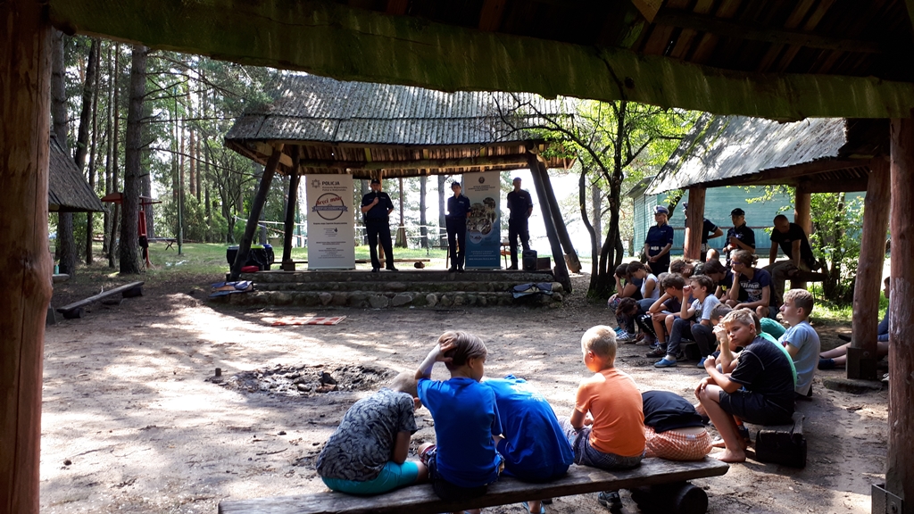 Podlascy policjanci sprawdzili już prawie 250 miejsc wypoczynku dzieci i młodzieży w Podlaskiem