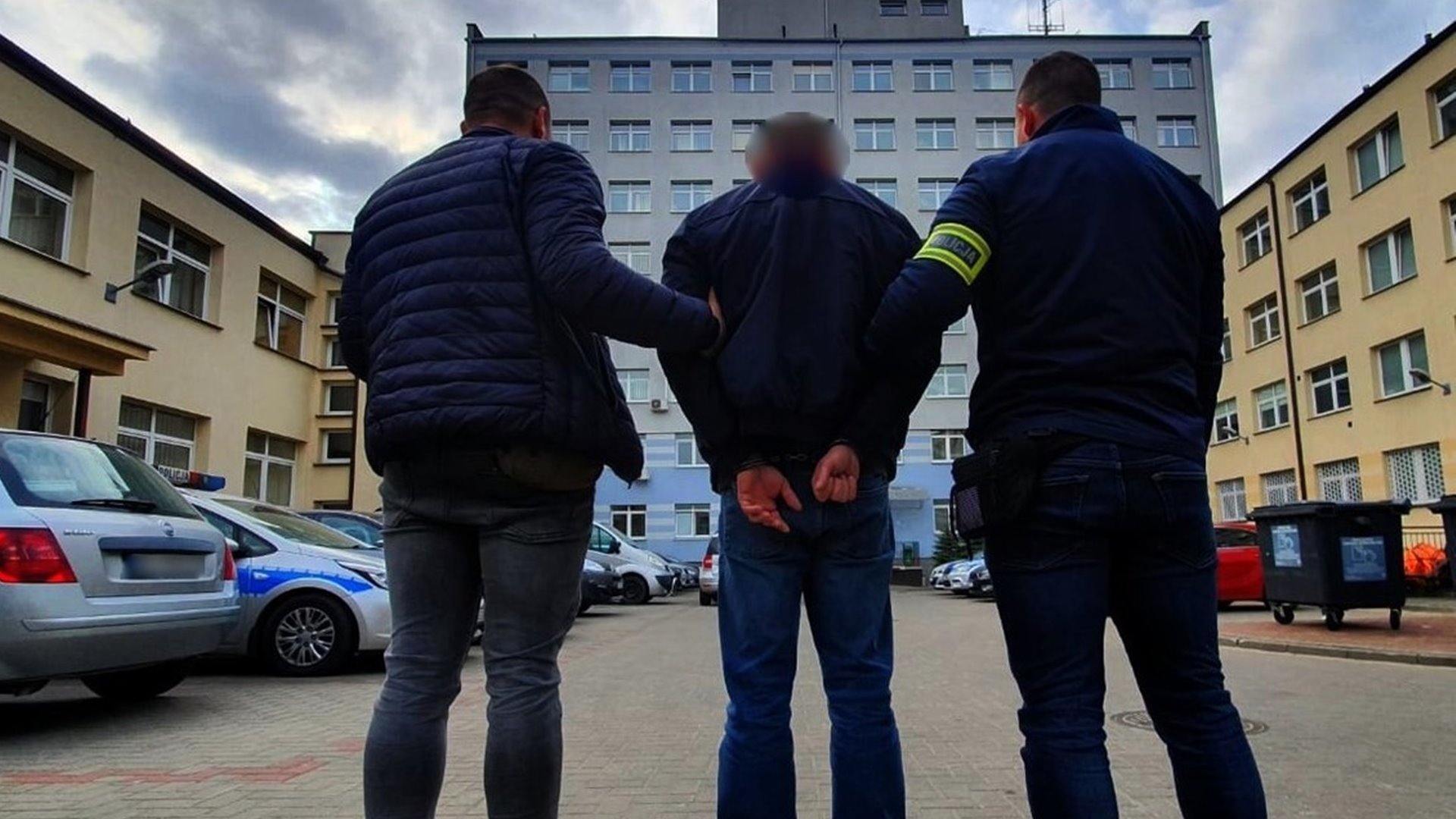 Dwie osoby podejrzane o oszustwo metodą "na policjanta” zatrzymane