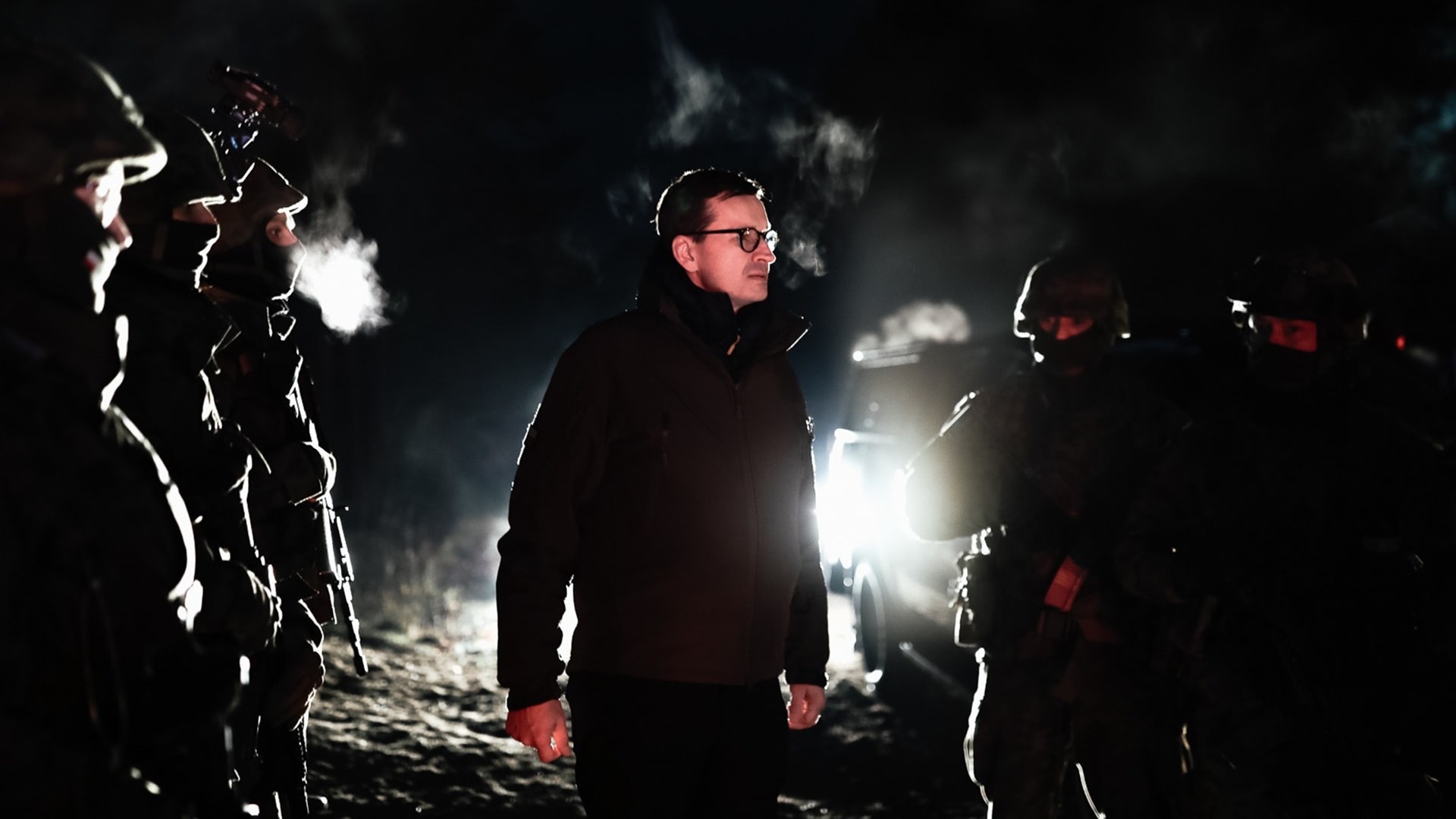 Premier Mateusz Morawiecki spotkał się z pełniącymi służbę na granicy polsko-białoruskiej