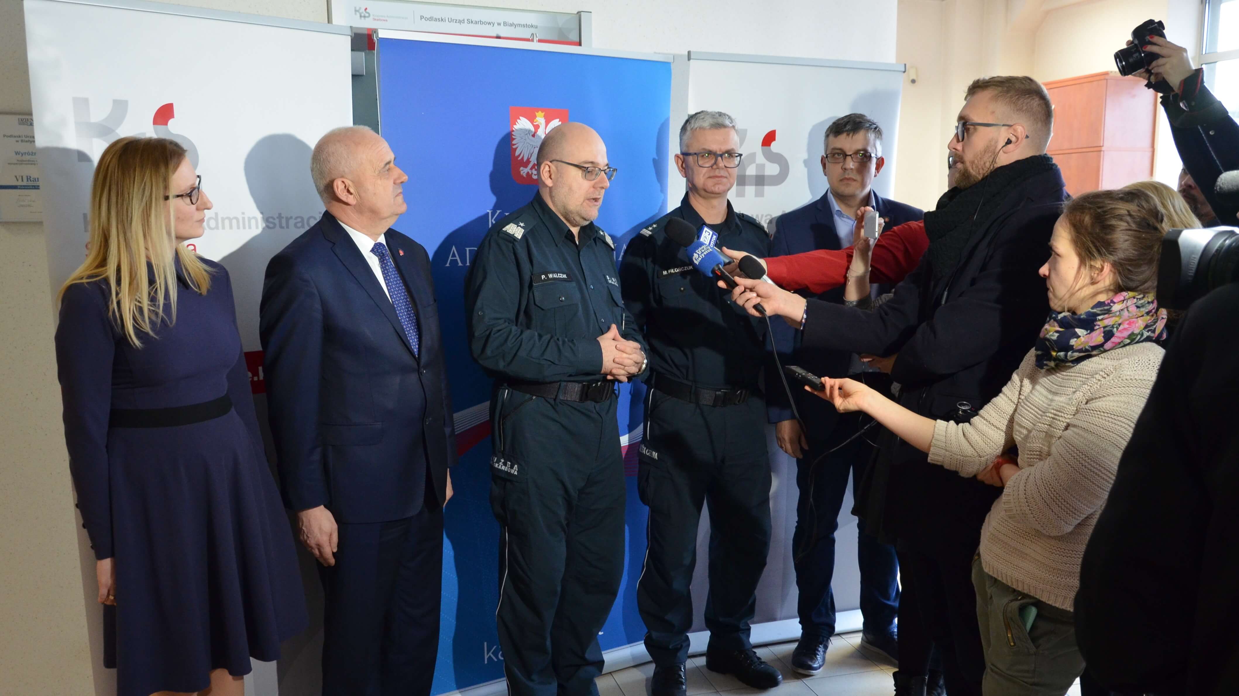 Spada liczba kontroli celno-skarbowych, ale rośnie ich efektywność – podlaska KAS podsumowała rok