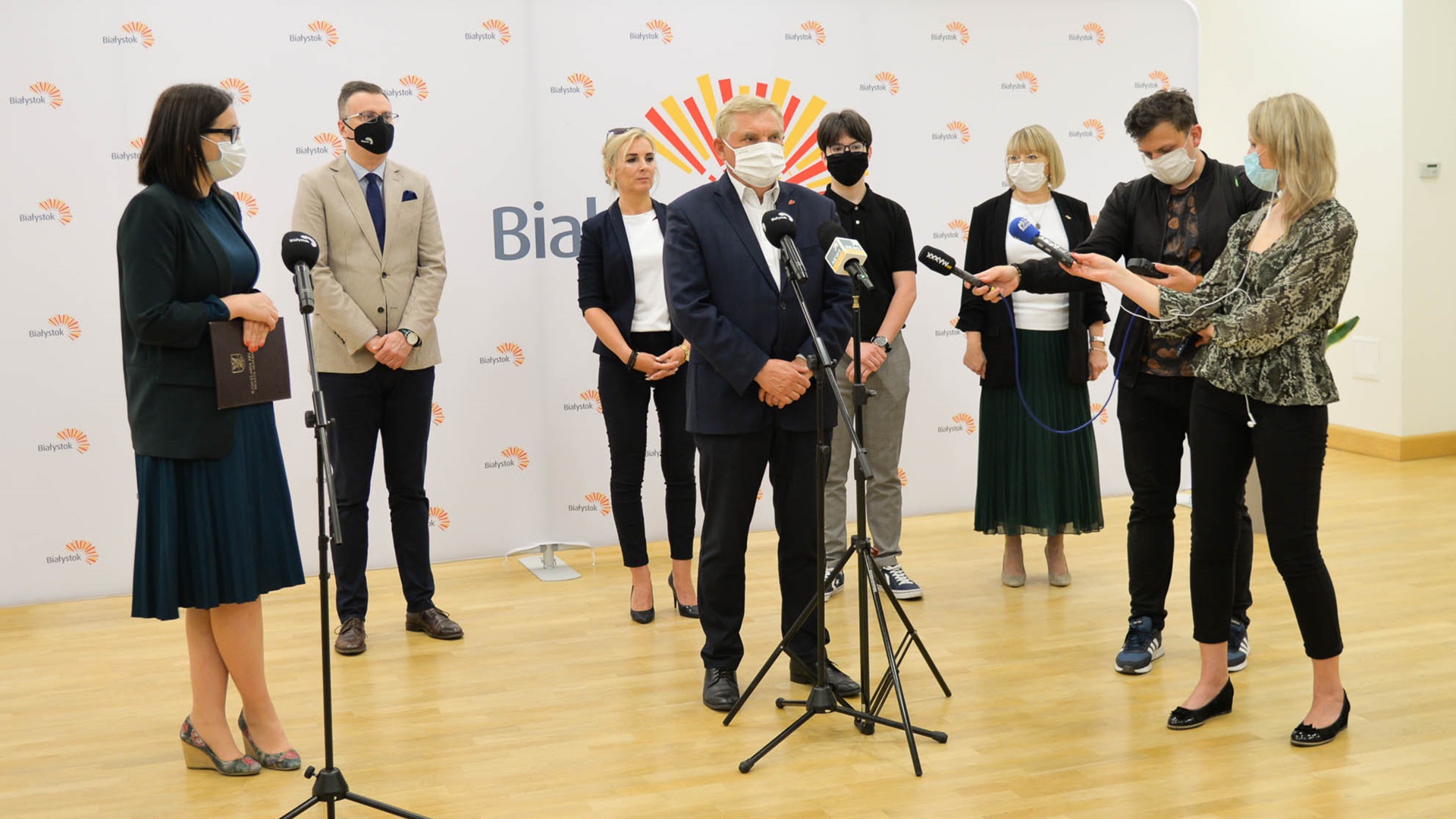 Władze Białegostoku uruchomią telefon zaufania dla uczniów