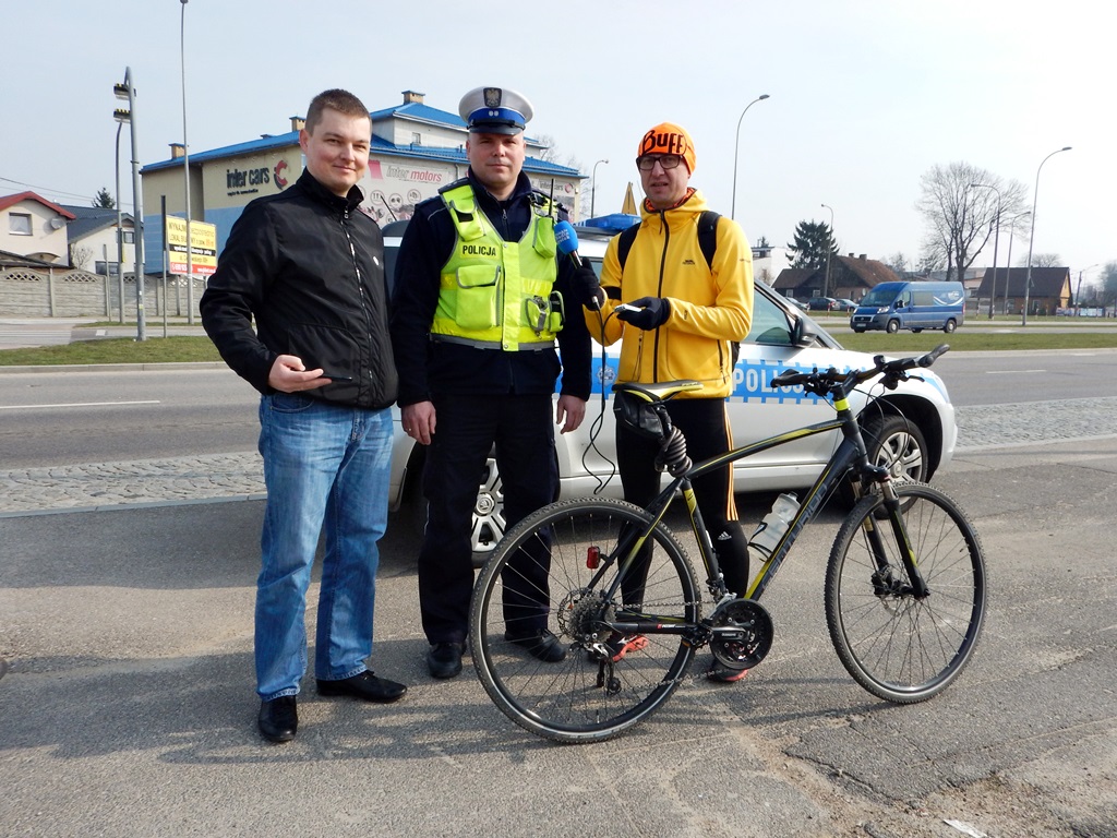 Kierowcy kontra rowerzyści. Kto ma pierwszeństwo? - eksperyment dziennikarzy Radia Białystok