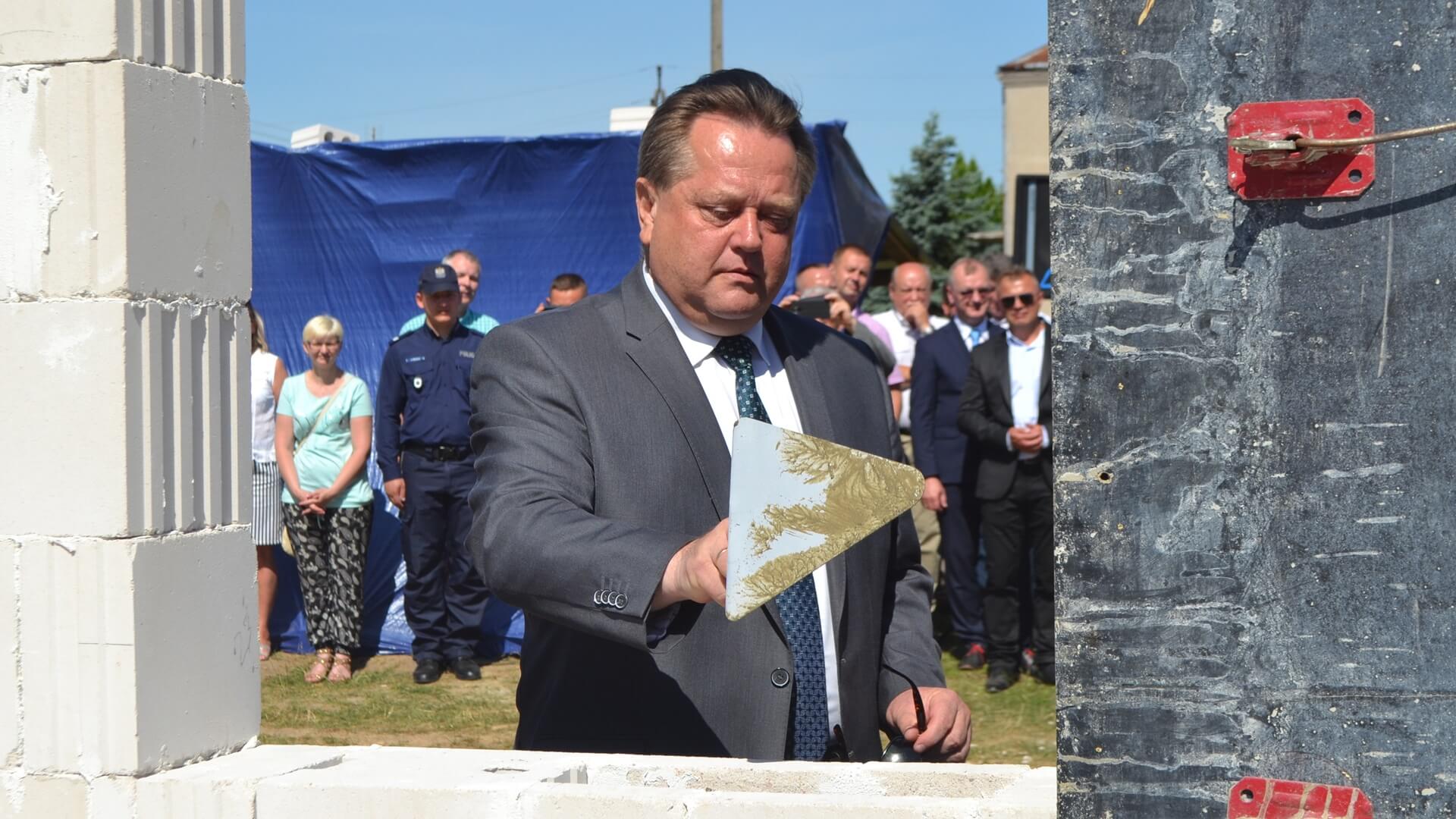 W Raczkach będzie znowu posterunek policji - kamień węgielny już wmurowany [zdjęcia]