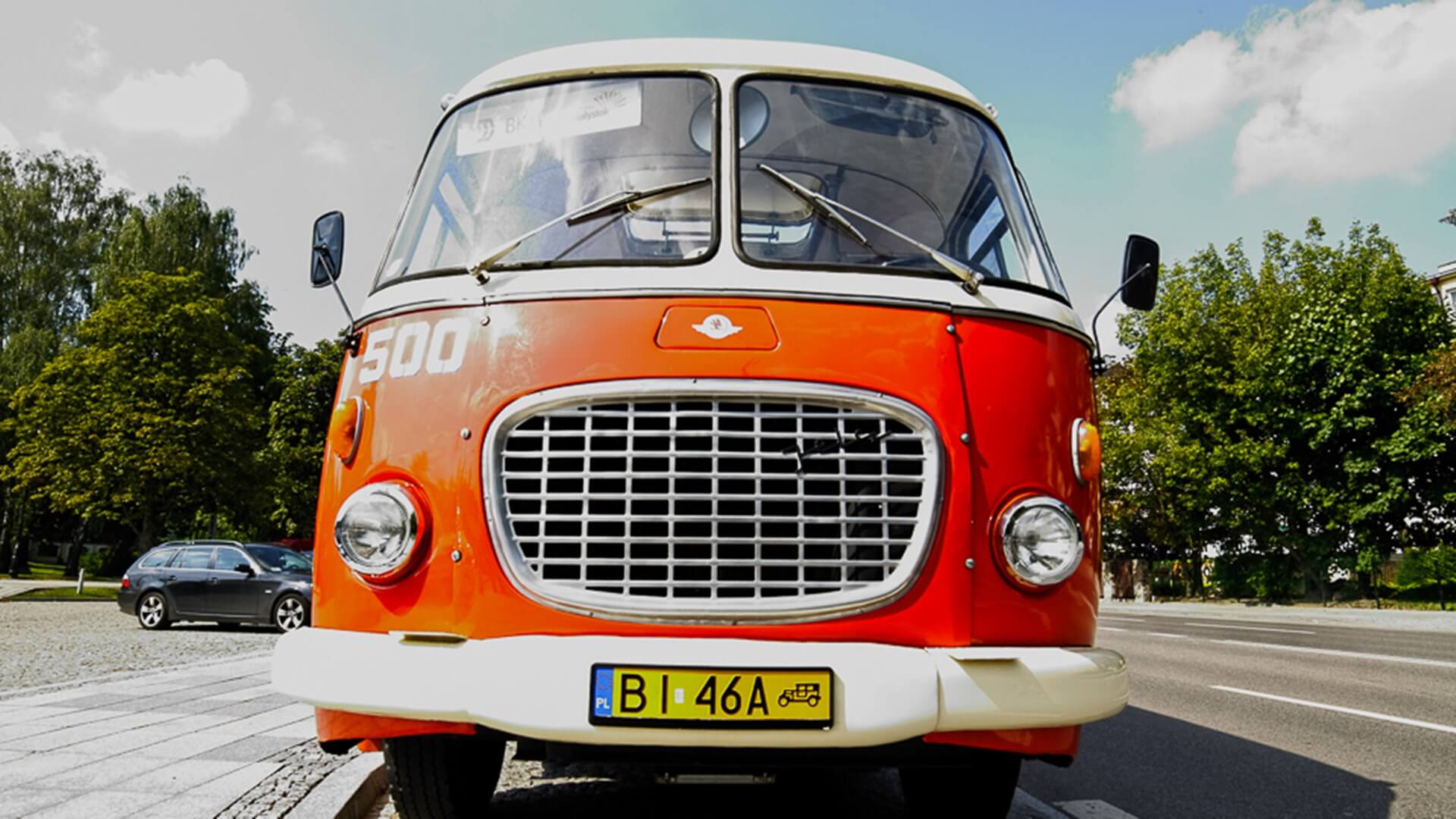 Retro zwiedzanie miasta - ruszają letnie przejazdy turystyczne