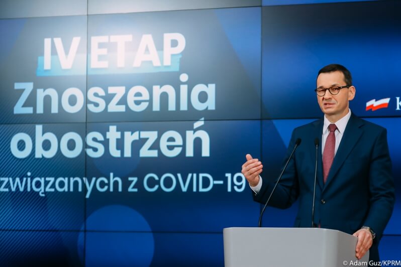 Zniesienie kolejnych obostrzeń - bez maseczek w przestrzeni ogólnodostępnej oraz otwarte kina i siłownie