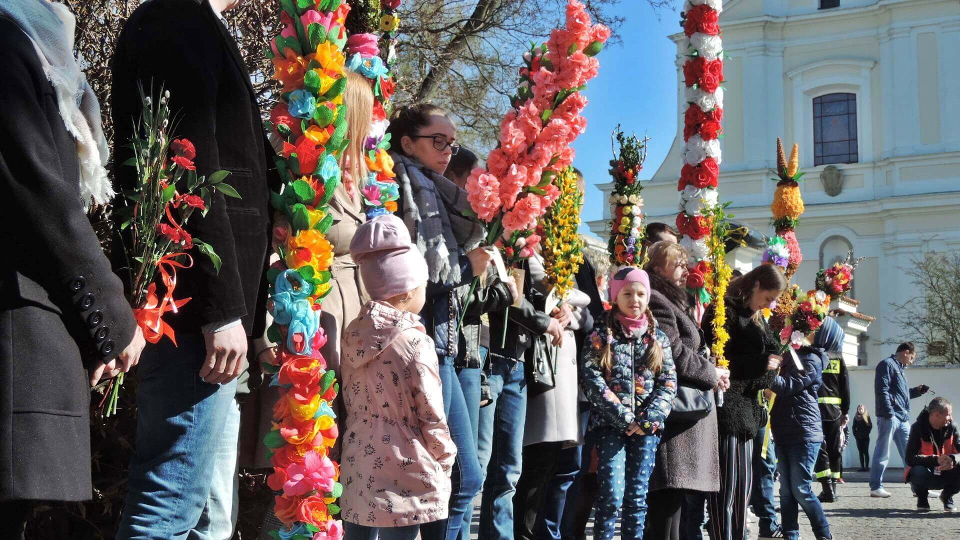 Jak zrobić palmę wielkanocną? [wideo]