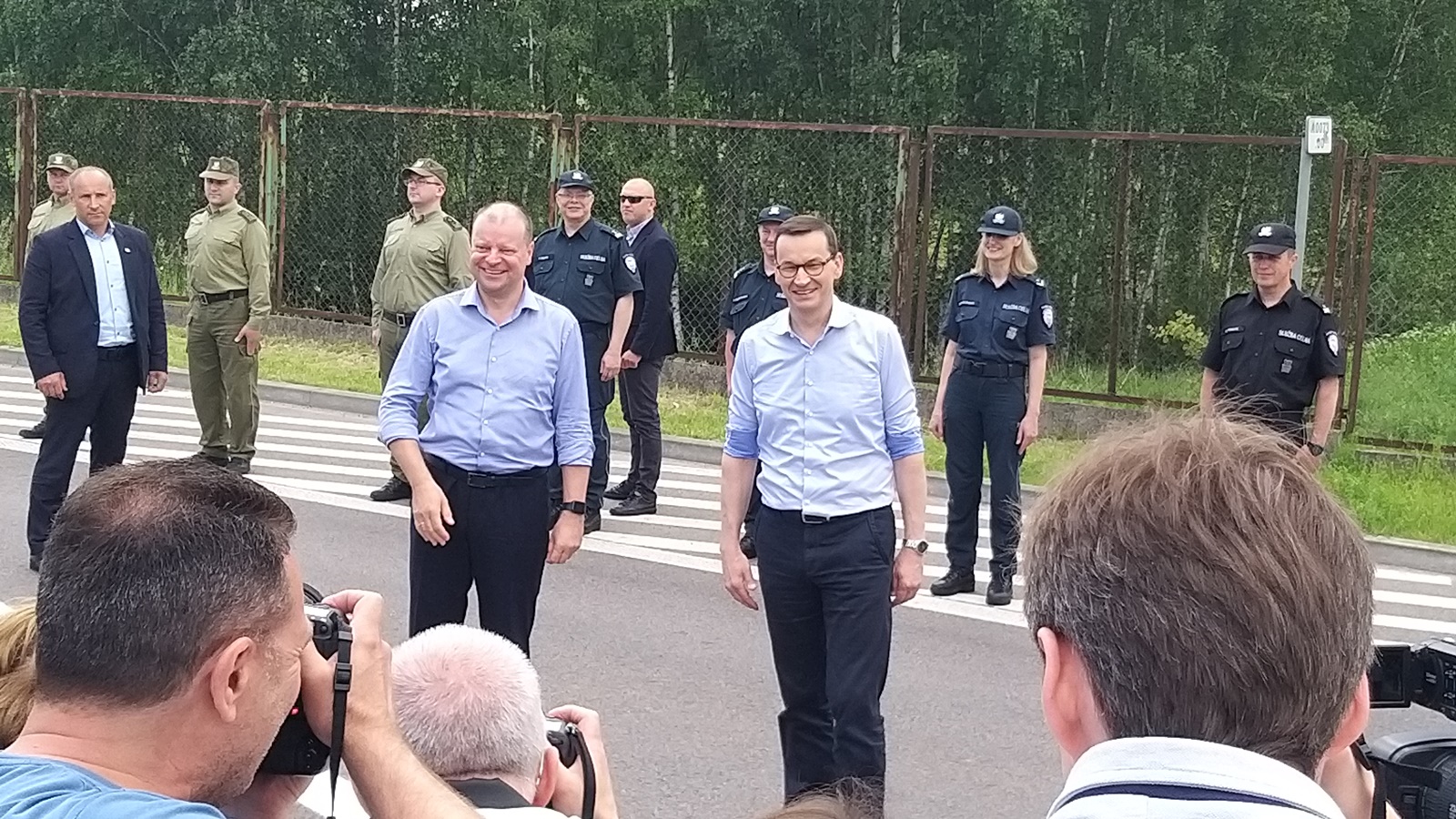 Mateusz Morawiecki na przejściu granicznym z Litwą: wracamy do normalnej współpracy