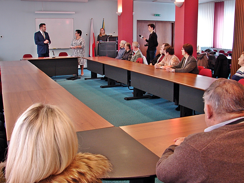 Podpisano umowy w ramach Łomżyńskiej Karty Seniora