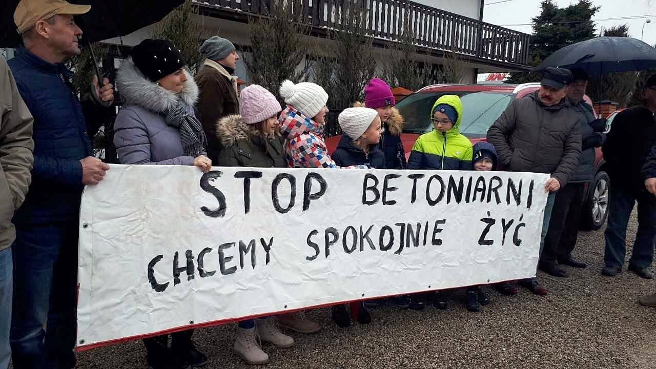Jest decyzja burmistrza Choroszczy ws. budowy betoniarni w Porosłach - nie zgadzają się z nią okoliczni mieszkańcy