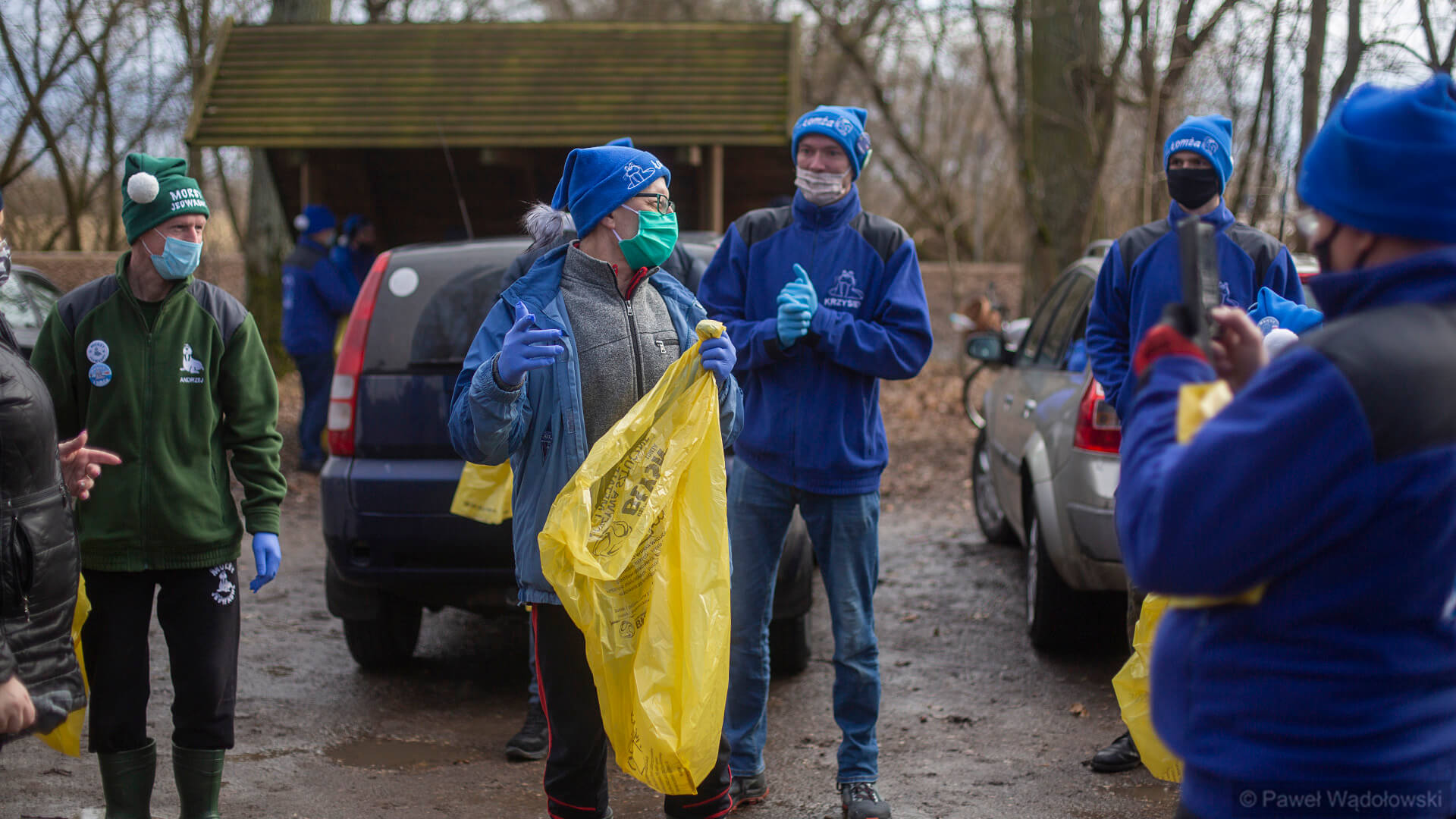 Łomżyńskie Morsy zorganizowały akcję zbierania śmieci w Lasku Jednaczewskim