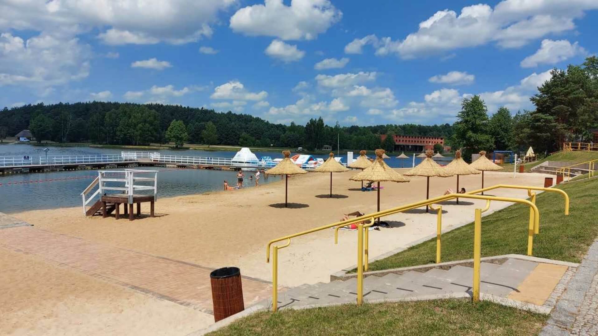 Otwierają plaże i baseny - samorządy w Podlaskiem rozpoczynają sezon wakacyjny