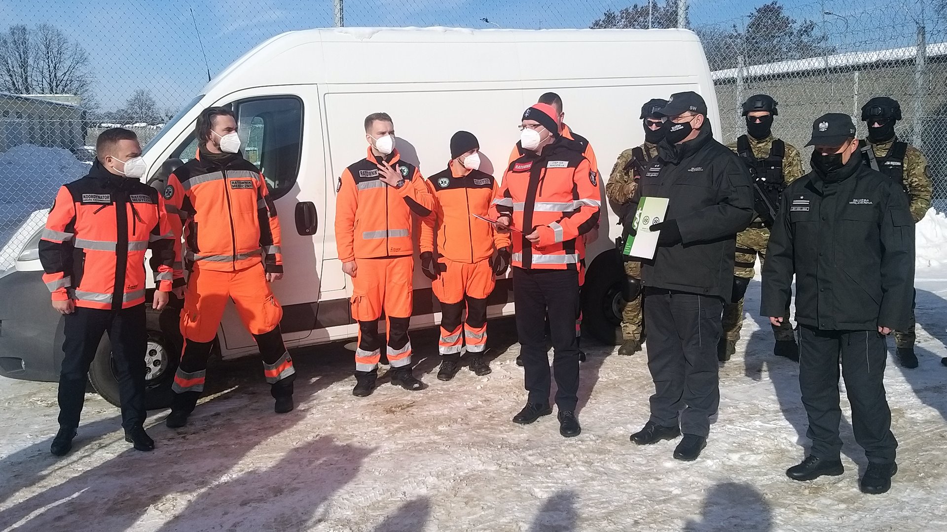 Areszt Śledczy w Białymstoku przekazał samochód dostawczy ratownikom medycznym