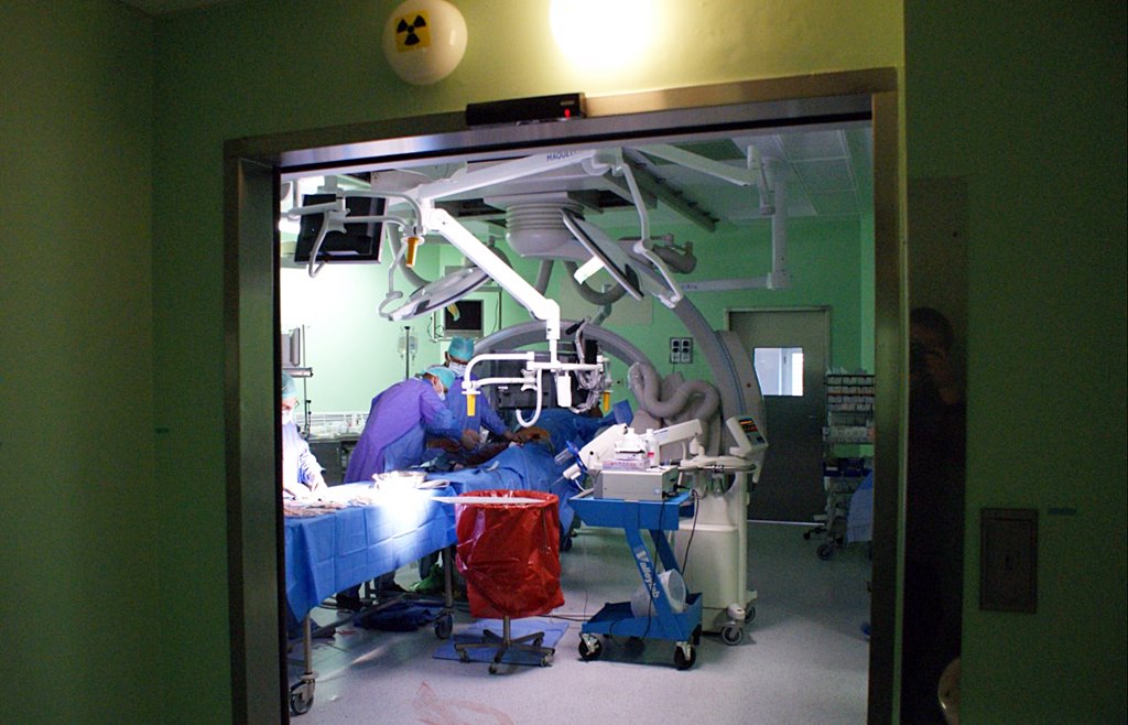 Lekarze Uniwersyteckiego Szpitala Klinicznego w Białymstoku przeprowadzili nowatorską operację tętniaka aorty