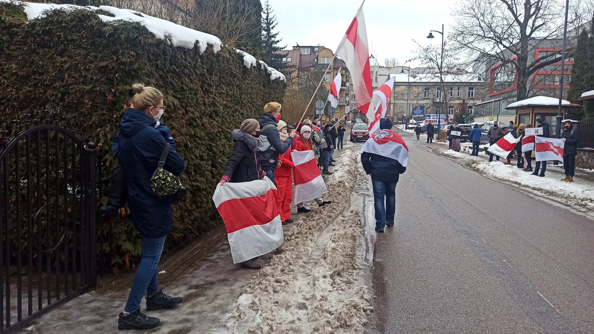 Biało-czerwono-biały Łańcuch Solidarności w Białymstoku [zdjęcia]