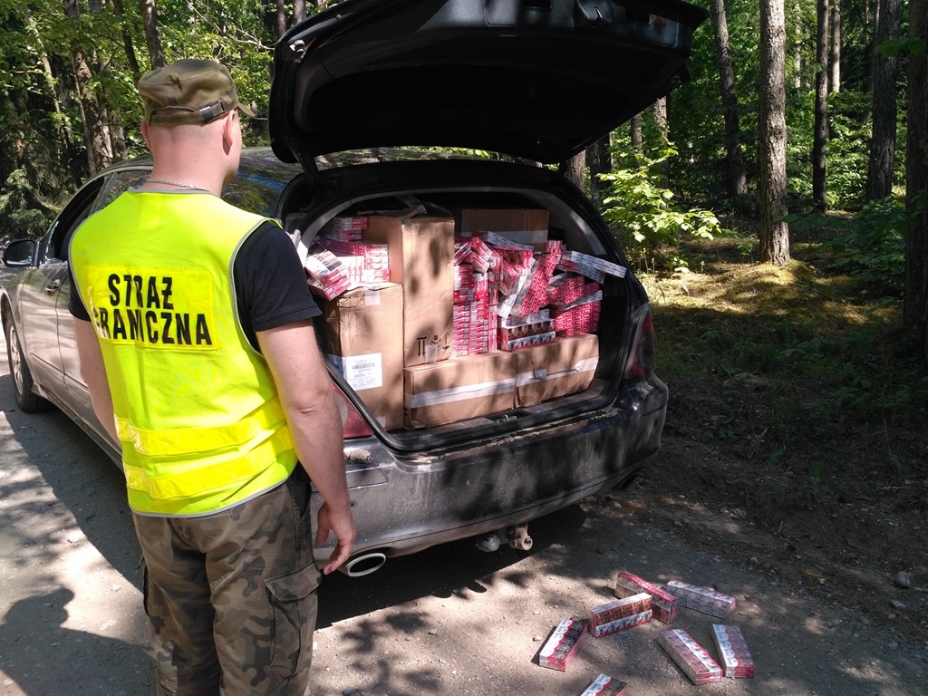 Strażnicy graniczni złapali obywatela Litwy, który przewoził kontrabandę