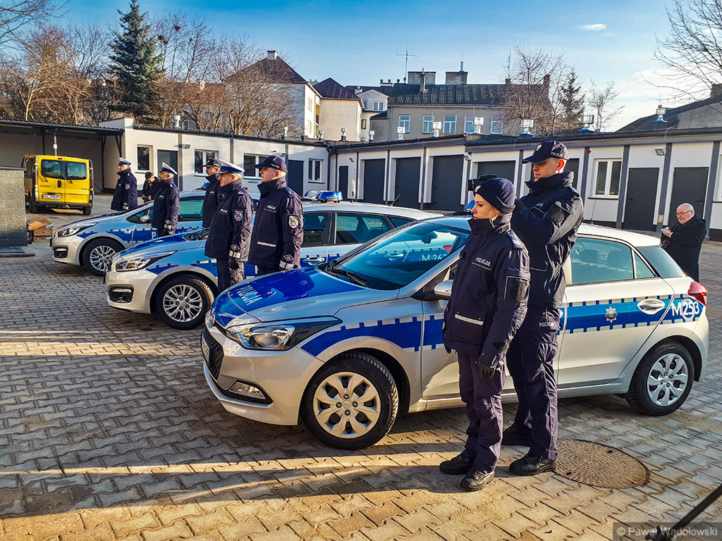Podlascy policjanci otrzymali sześć nowych radiowozów