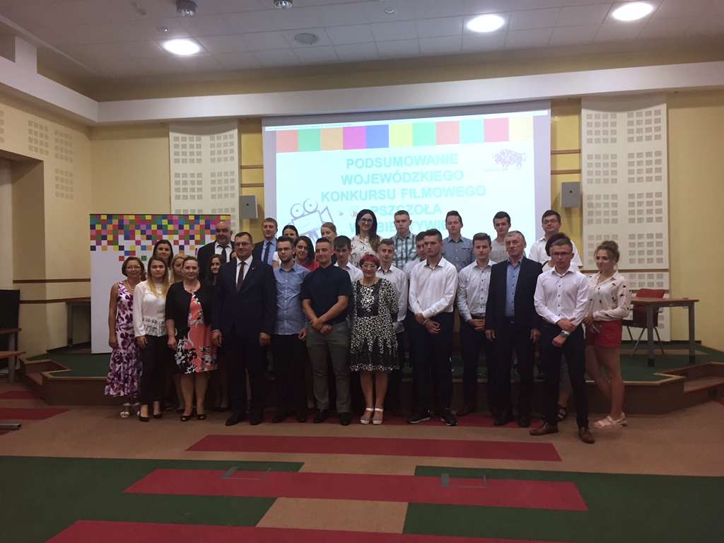 Film Dawida Poniatowskiego zwyciężył w konkursie "Pszczoła w obiektywie"