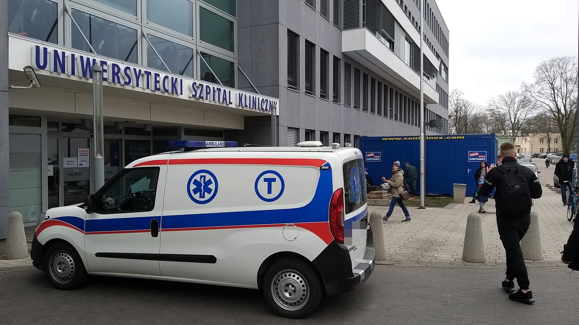 Firmy i osoby prywatne dostarczają USK w Białymstoku środki ochrony osobistej