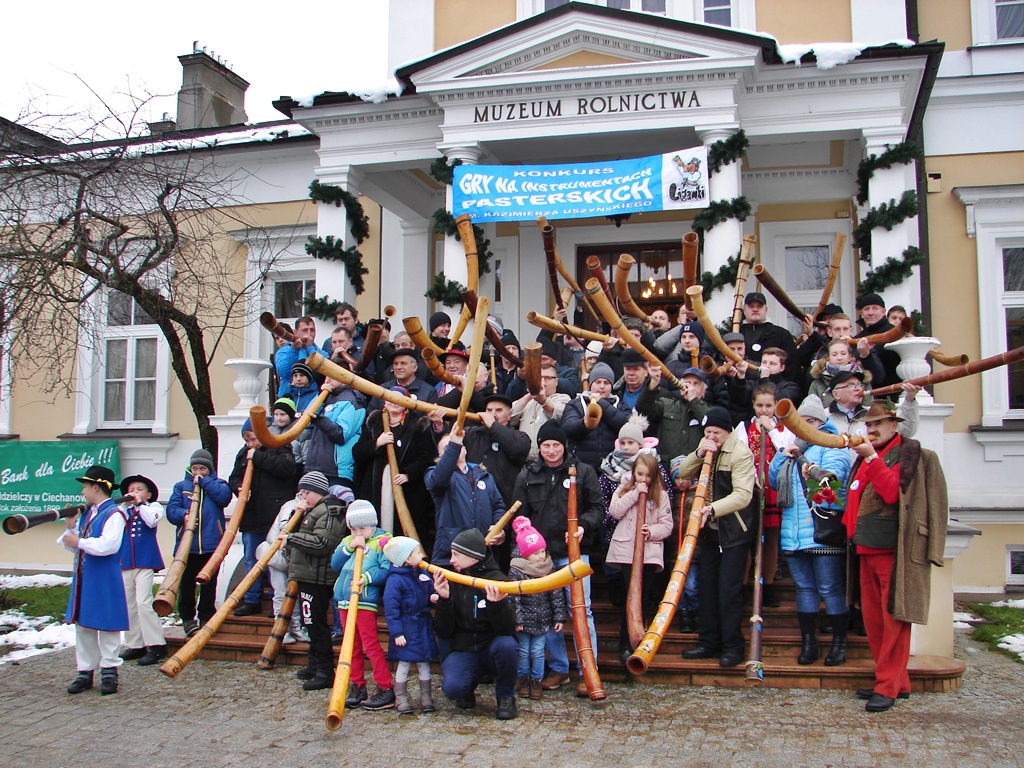 Ligawki, trombity, bazuny i rogi pasterskie – 37. konkurs gry na instrumentach pasterskich w Ciechanowcu