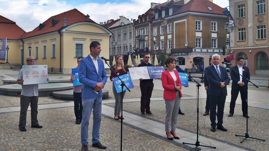 Maląg: dotąd złożono ponad 577 tys. wniosków w programie "Dobry start"