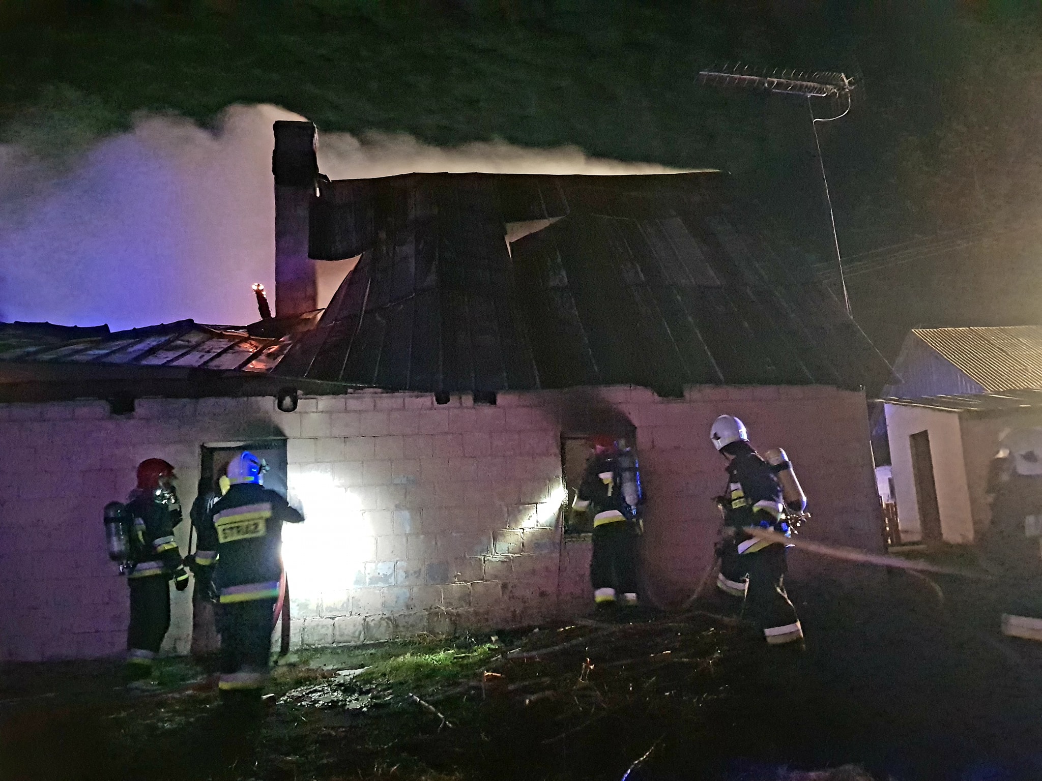 Tragiczny pożar k. Dąbrowy Białostockiej – nie żyją dwie kobiety