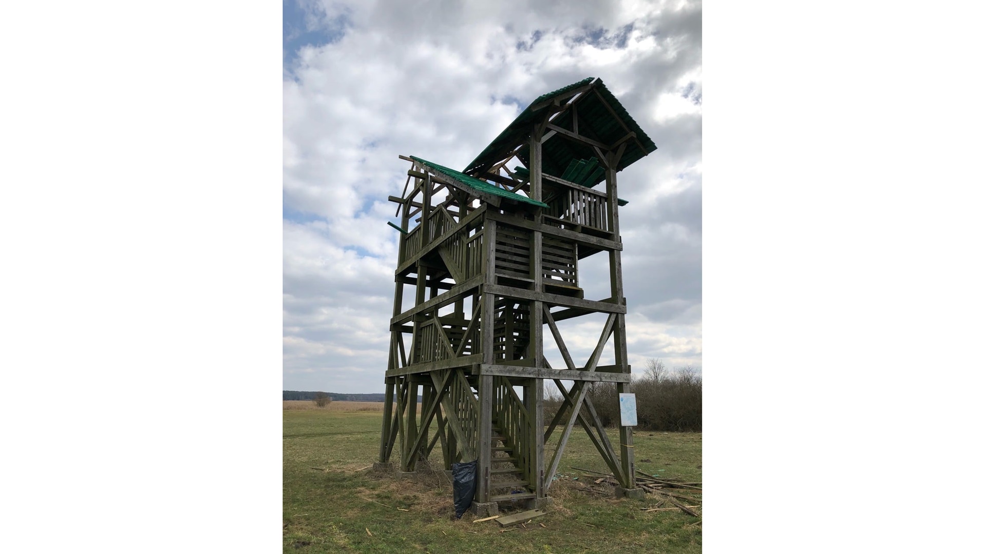 Wieże widokowe w Narwiańskim Parku Narodowym zamknięte - trwa tam remont