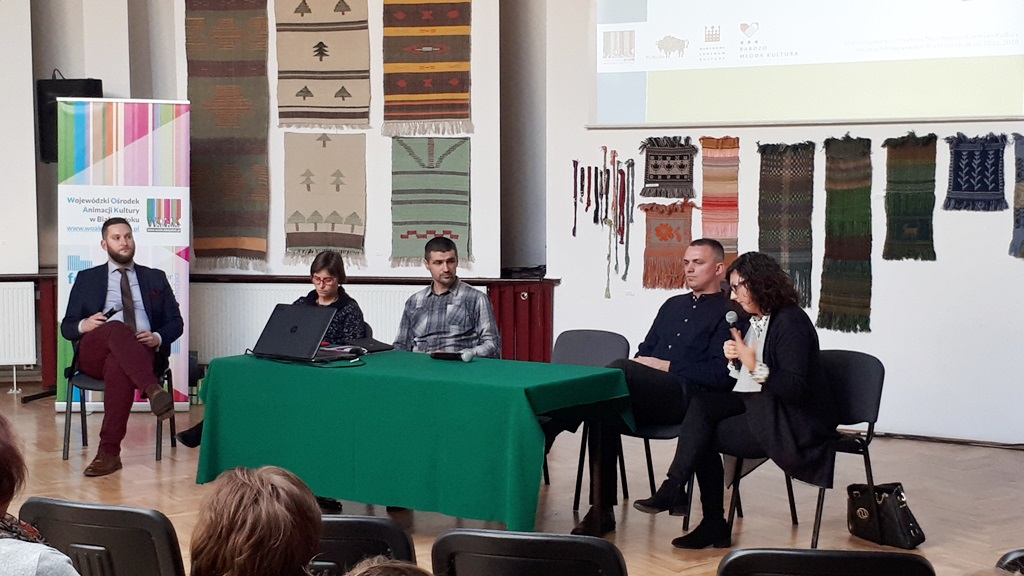 Jak zachęcać młodzież do kultywowania kultury ludowej i tradycyjnej? Konferencja w białostockim WOAK-u