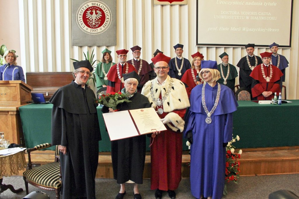 Prof. Ewa Wipszycka-Bravo doktorem honoris causa Uniwersytetu w Białymstoku
