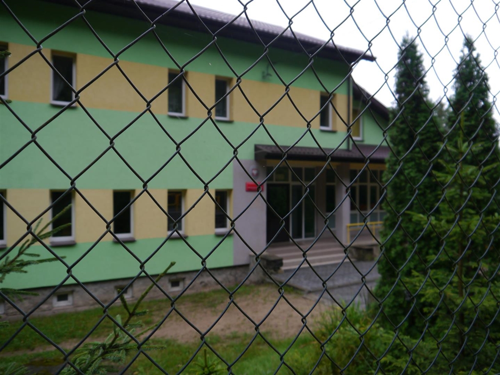 Suwalska prokuratura wszczęła śledztwo ws. zamknięcia szkoły w Becejłach