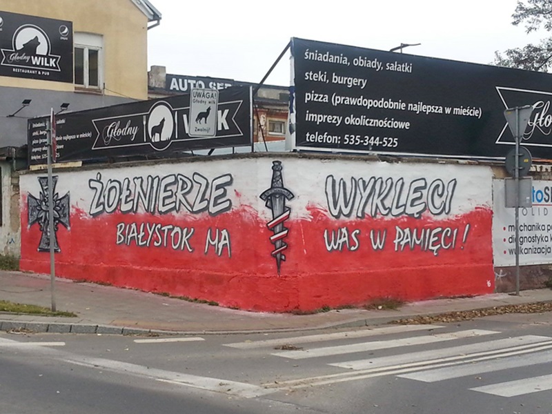 Mural upamiętniający żołnierzy wyklętych w centrum Białegostoku