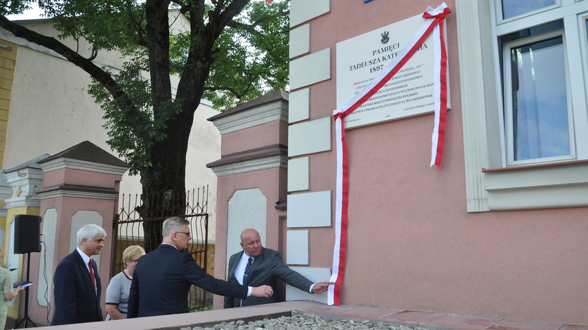 W Sejnach odsłonięto pamiątkową tablicę przywódcy powstania sejneńskiego Tadeusza Katelbacha
