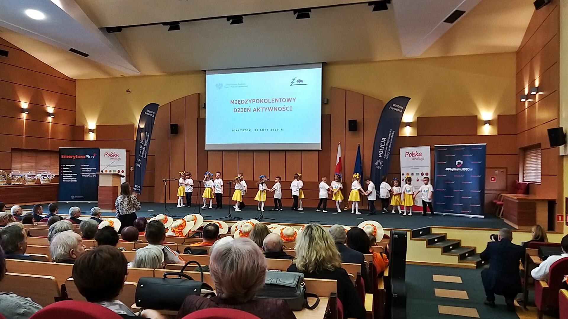 Międzypokoleniowy Dzień Aktywności w Białymstoku - by pokazać seniorom, że są potrzebni